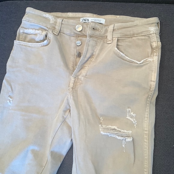 Zara Beige Distressed Denim - Picture 2 of 4